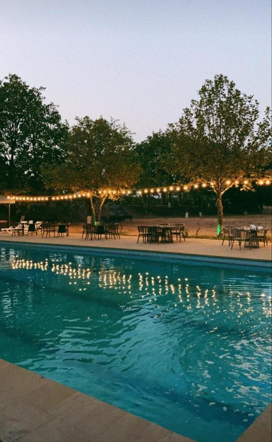 Chabiant Guesthouse Chateau Monolit Ikinci Yeniyol Luaran gambar