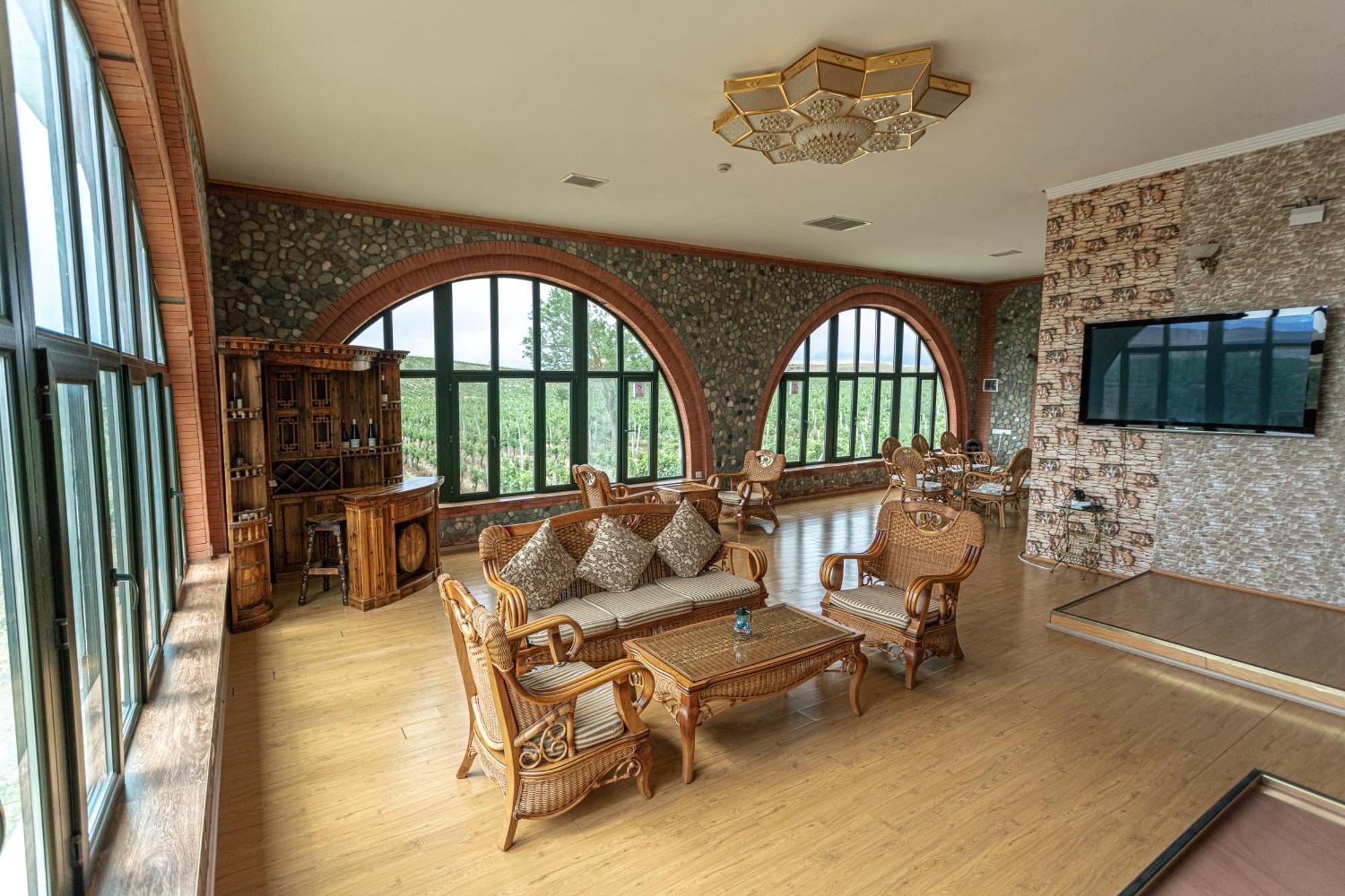 Chabiant Guesthouse Chateau Monolit Ikinci Yeniyol Luaran gambar