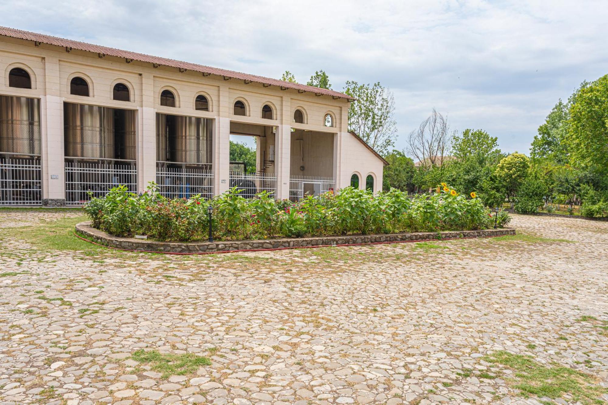 Chabiant Guesthouse Chateau Monolit Ikinci Yeniyol Luaran gambar