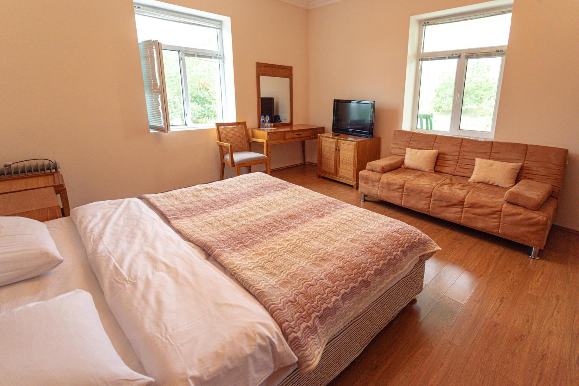 Chabiant Guesthouse Chateau Monolit Ikinci Yeniyol Luaran gambar