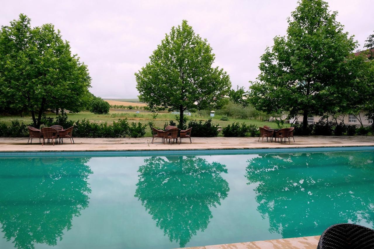 Chabiant Guesthouse Chateau Monolit Ikinci Yeniyol Luaran gambar